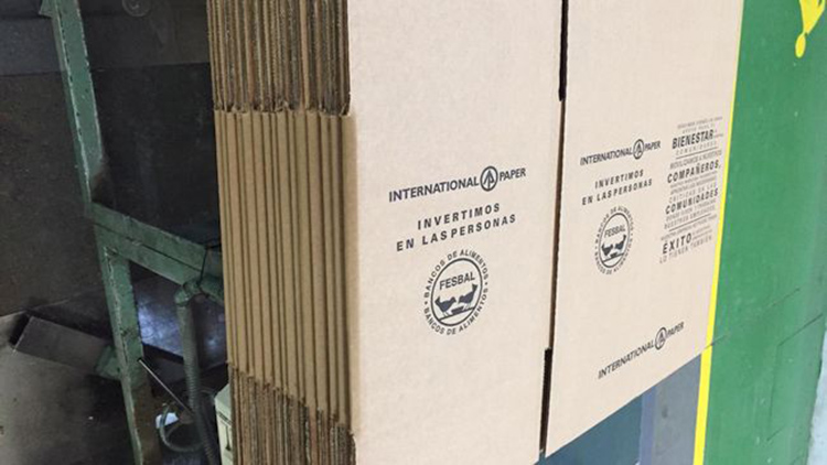 International Paper dona cerca de 15.000 cajas a la Federacin Espaola de Bancos de Alimentos