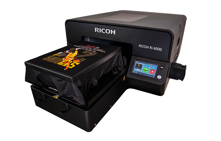 La impresora RICOH Ri 4000 Direct to Garment (DTG) cierra la brecha en el mercado de la impresin sobre polister