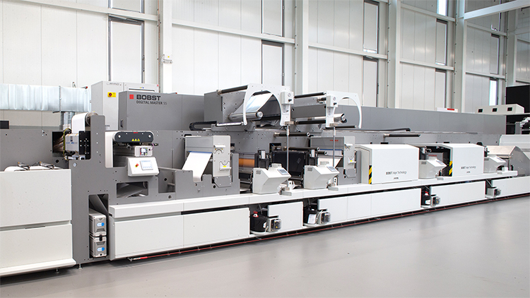 5 formas de aumentar la eficiencia en todo el flujo de conversión del cartón plegable