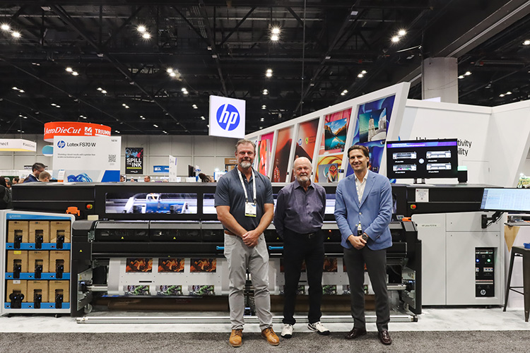 Wallquest amplía la producción de papel pintado digital y logra un aumento del rendimiento del 30% con la HP Latex FS70 W