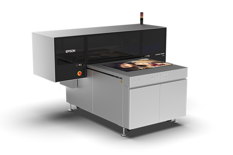 Epson lanza la impresora plana SC-V4000 A1+ para impresión UV