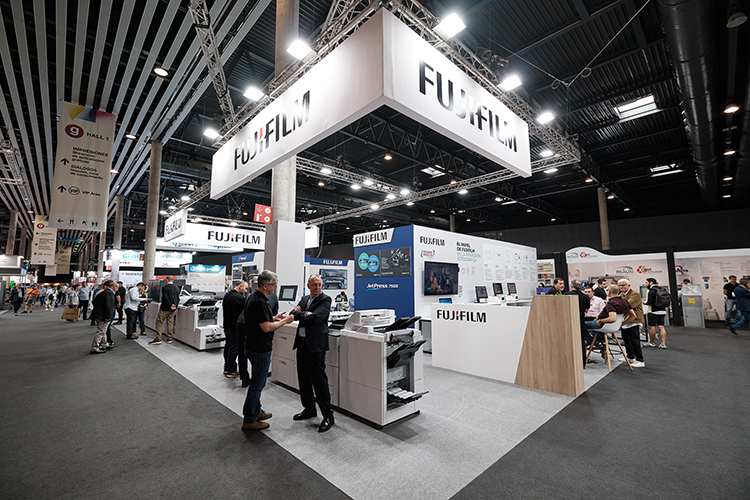 Fujifilm Graphic Communication present sus soluciones de impresin digital en la feria Graphispag 2022