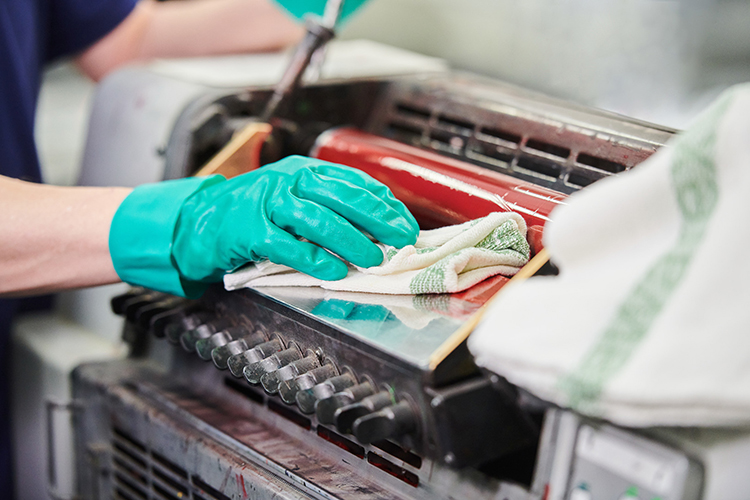 El paño que siempre vuelve: el sistema de paños reutilizables en un ciclo continuo