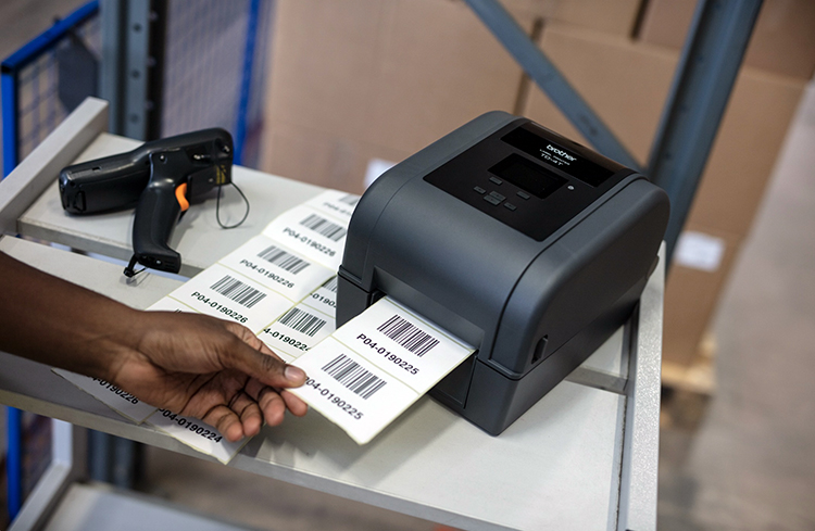 Auto Radio acelera la identificación de sus almacenes y elimina incidencias con Brother Safety