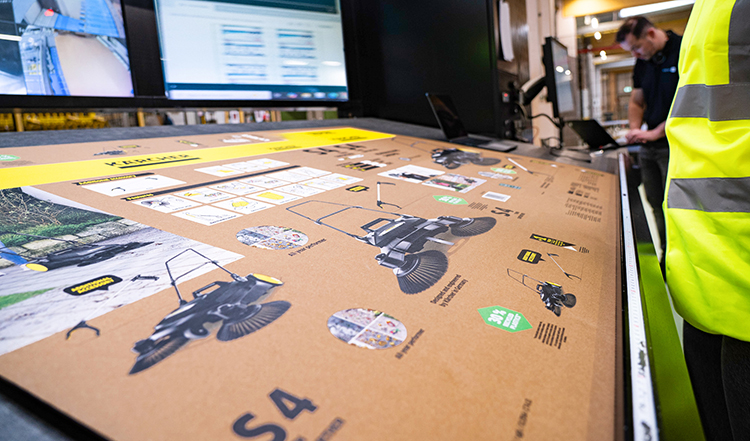 Mondi respalda el lanzamiento de un producto de Kärcher con impresión digital sobre papel marrón